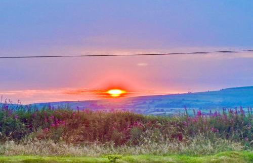 Rural Cottage, 3 beds, 3 bath,LOG BURNER, HOT TUB, with Cymru Holidays - Foto 58