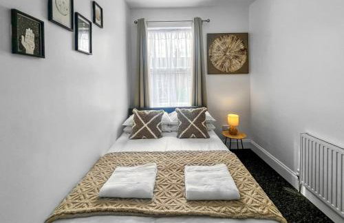 Stylish House Near Hospital with Free Parking - Foto 28