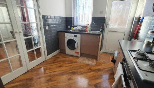 Harbour House - Entire Detached 4-BDR, Ensuite & Bath, Fast Speed Wi-Fi, Smart TV, Self Catering - Serving Contractors, Tourists, Santa Pod & Silverstone! - Foto 5