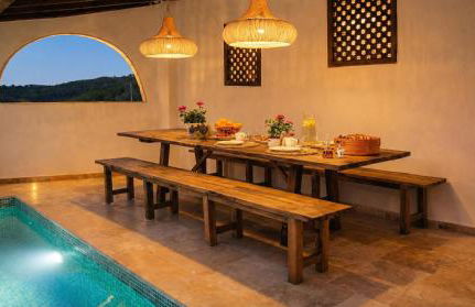 Masia La Morera autenticidad renovada 100 porcien a 10 minutos de Sitges en coche 12 huespedes Piscina Aire Aconc 6 Suites Apertura 15 Julio 2025 - Foto 4