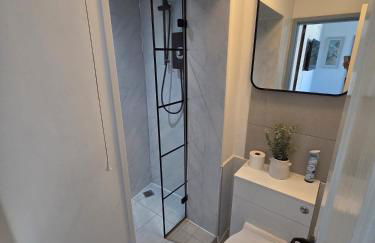 Cozy 1 Bed Retreat - Amlwch - Photo 5