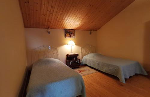 Charmant gîte historique avec pêche privée et forêt, près de Brioude et Blesle - FR-1-582-352 - Foto 4