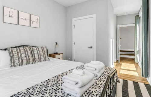 East Nashville Townhome 5min to Grand Ole Opry! Rooftop Deck, Grill, TV and Golf - Foto 12