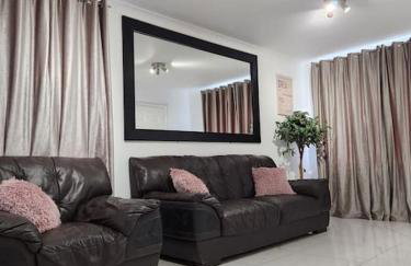 Luxurious 2 Bedroom House With Garden And Free Parking - Foto 28