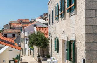 Waterview Apartments - Koru Apartment and pool - Photo 33