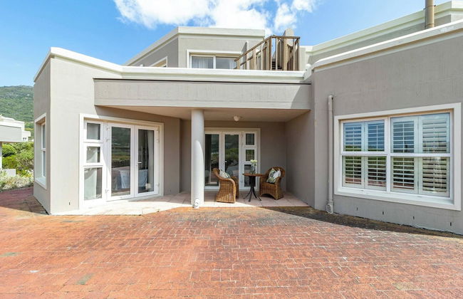 Beachfront Villa Sea Breeze, Hout Bay, Cape Town - Photo 63