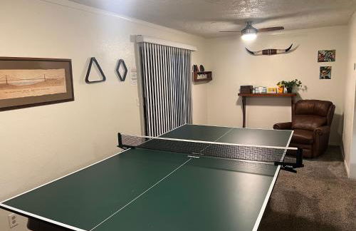 Cheerful 3BR 2BA Sauna Spa Pool Table PPong BBQ More - Foto 4