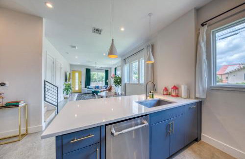 Contemporary Home Centrally Located Near Soco & DT - Foto 24