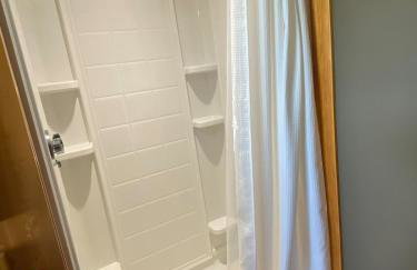 Lakeside Retreat - HOT TUB, Swimming, Boats - Foto 16