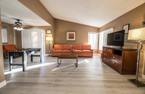 Private Oasis with Pool - Foto 38