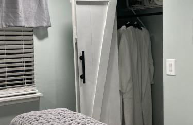 Tiny Home Hot Tub Privacy Fence Fire Pit Peaceful Neighborhood near Bogue Chitto State Park - Foto 7