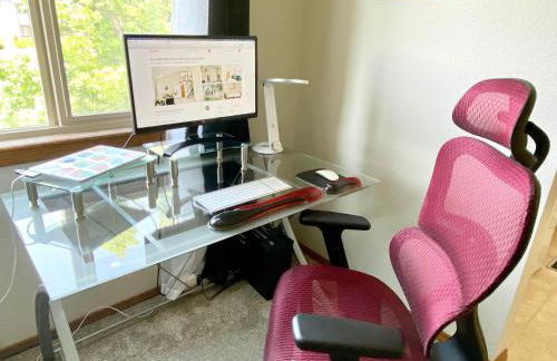 3br home 2br unit close to USAFA with fireplace - Foto 25