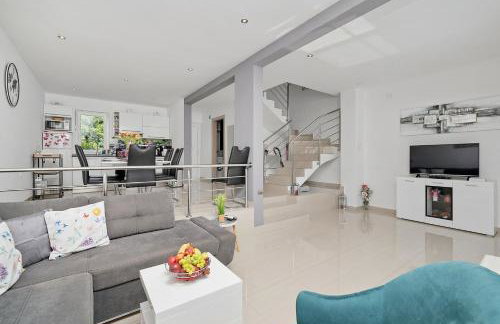 Holiday house "Sabine pink" with heated pool - Photo 6