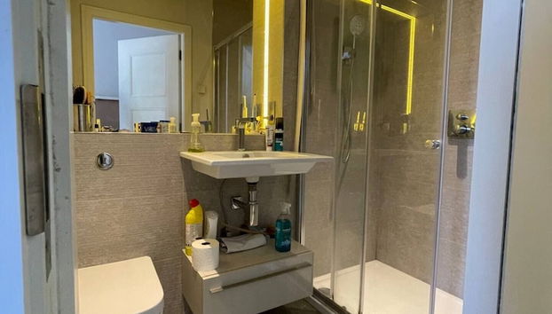 Modern & Central 2BD Flat - Broadmead - Foto 5, Baño