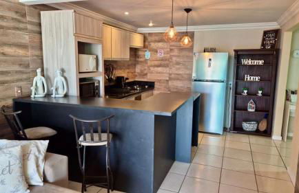 Piscina e Sinuca CASA Beto Carrero 500m do Parque 1 suite e 2 quartos 3bwc a 300m da Praia churrasqueira e estacionamento privado - Foto 22