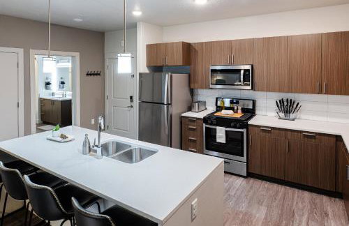 Convention Ctr Bespoke Beauty - 2BD Pool,Gym,Hot tub,Pkg - Foto 2