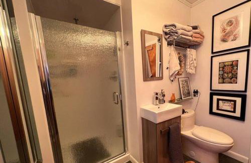 Swanky Midcentury Ranch - Foto 14