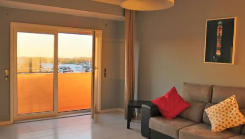 Сomfortable apartments and free garage parking - Photo 3