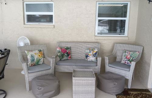 Heated & Screened in Pool - Photo 10