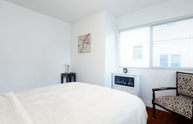 Classic House in Heart of Vancouver - Photo 2