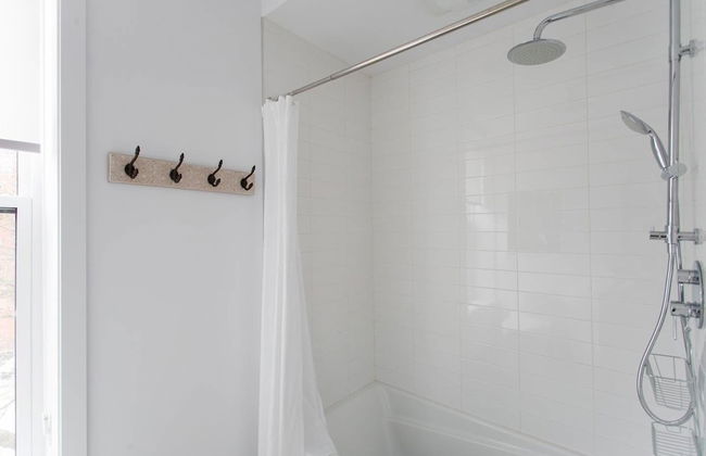 Trendy Little Italy 3 Bedroom Condo - Foto 39