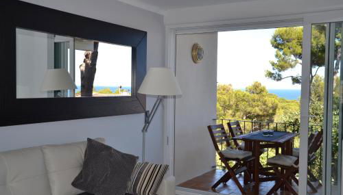 Apartamento recien reformado a 300 metros del mar - Foto 1