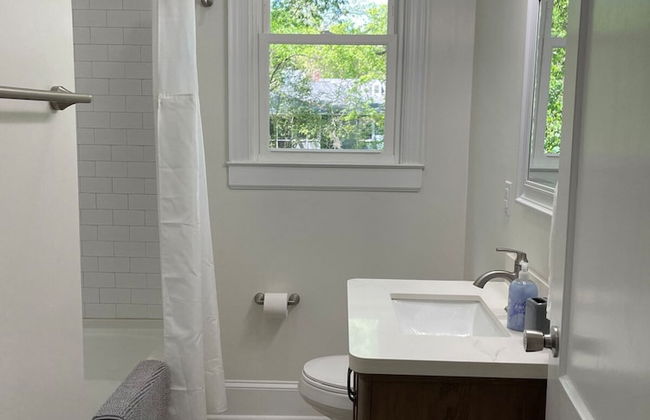 Renovated 1 Bedroom in Forest Hills - A - Foto 9