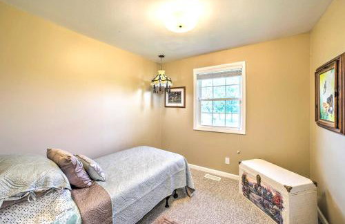 Bloomington Family Home - Private Deck and Yard - Foto 20