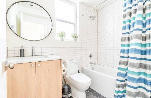 Chic Queen Anne Townhome Near Space Needle - Foto 13