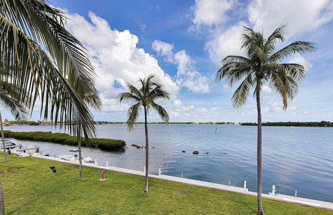 Waterfront Luxury Villa With Sunset Views And Boat Slip 3 Bedroom Townhouse by RedAwning - Foto 43