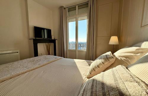 Suite Style Hôtel avec Balcon Vue Gare Netflix - Foto 18