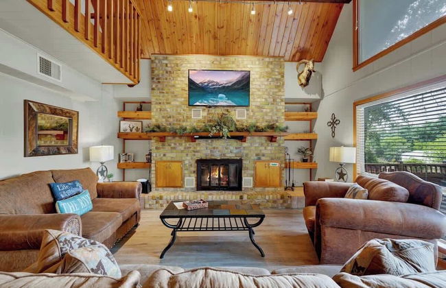 Gettin' Guada Loopy With Hot Tub & Riverfront - Foto 16