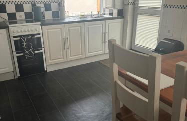 Large 4 bedroom house - Foto 10