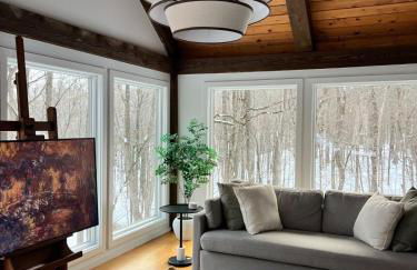 Secluded escape with hot tub, pizza oven, fireplace - Foto 3