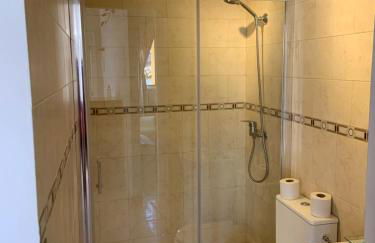 Agradable casa con chimenea y patio totalmente privado - Foto 7