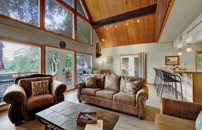 Gettin' Guada Loopy With Hot Tub & Riverfront - Foto 18