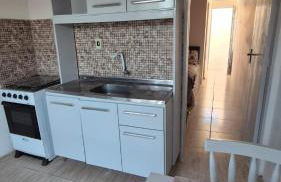 Apartamento pequeno central - Foto 8