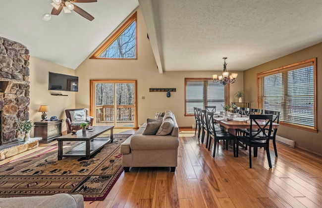 Hickory Haven by Avantstay Hot Tub, Game Room, Theater, Deck - Foto 9