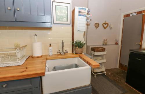 West Wing Cottage - Photo 14