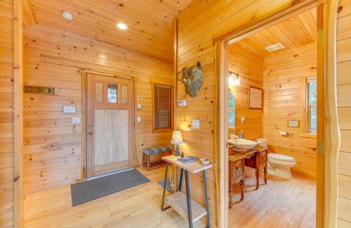 Grizzly Tower Packwood Cabin with Hot Tub! - Foto 12