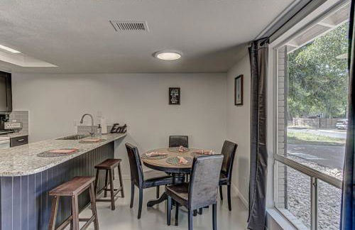 4 BDRM with POOL Prime Location on Lamar Mins to DT - Foto 10