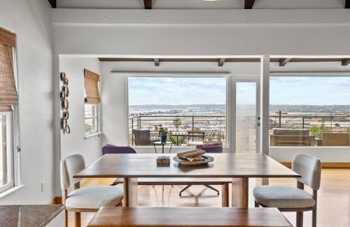 26' SUNDECK OCEAN Panoramic VIEWS with AC Fast WiFi -902Mbps - Foto 13