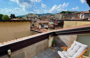 Magic Place Bergamo - Relax Apartment with Terrace - City Center - Foto 1