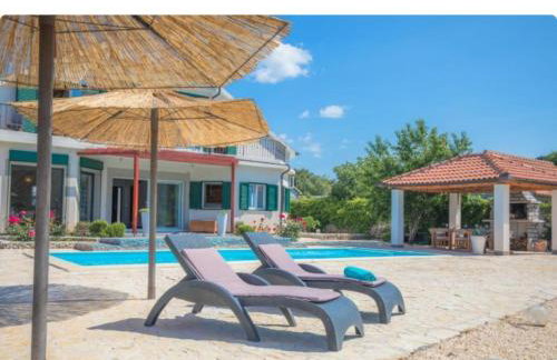 Villa P - Holiday Home - Photo 22