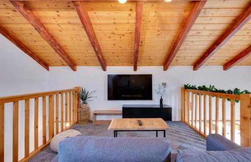 Awesome Home In Gornji Vinkovec - Foto 21