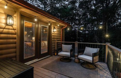 Monarch's Roost Luxe Cabin w Hot Tub and Sauna 10 Min to Helen - Foto 11