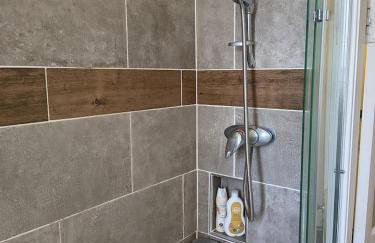 Charming City Flat for Couples & Families - Foto 21