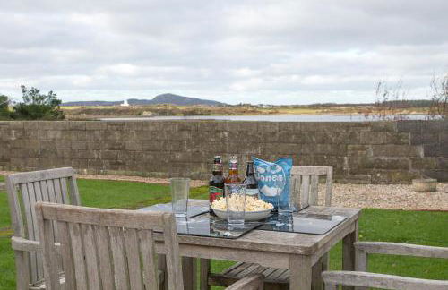 Peaceful property with stunning views - Pass the Keys - Photo 3