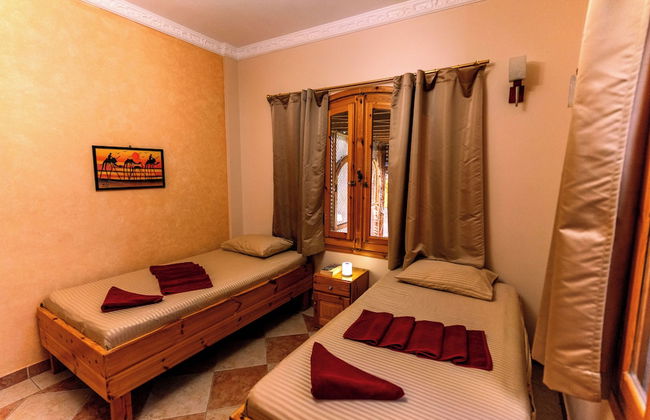 Villa With Pool BBQ Grill Garden Beduintent Sunbeds Jacuzzi - Foto 5