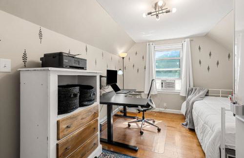 Fenced-in Yard Work From Home Elwyn Park - Foto 21